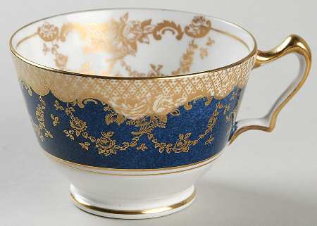 A13044 Footed Cup