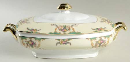 12672 Oval Covered Vegetable