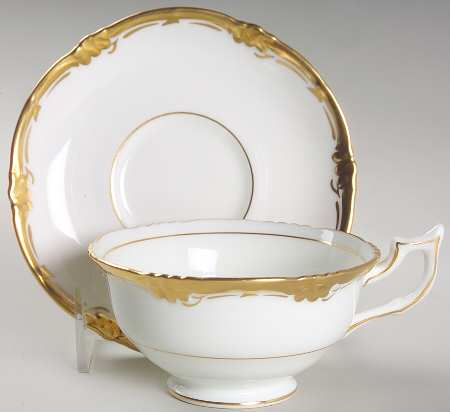Eden Footed Cup & Saucer Set