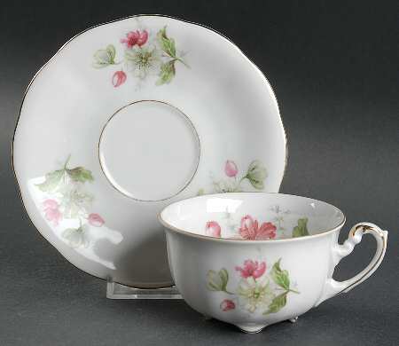CWH5 Footed Cup & Saucer Set
