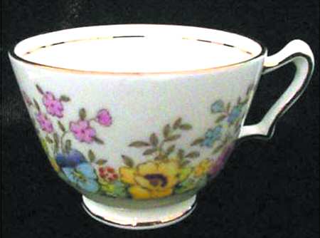 F15465 Footed Cup