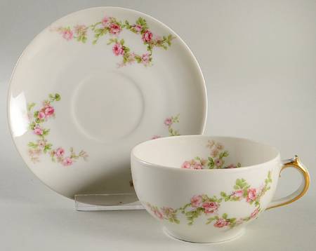 CHF536 Flat Cup & Saucer Set