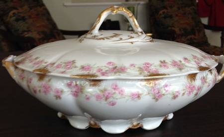 CHF569 Round Covered Vegetable