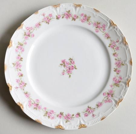 CHF569 Luncheon Plate