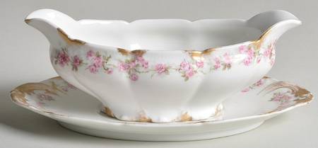 CHF569 Gravy Boat & Underplate