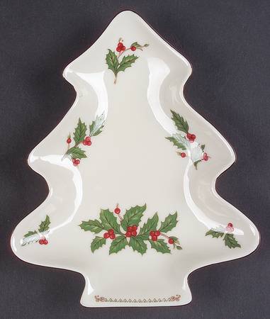 Ivory Holly (Japan) Small Tree Shaped Dish