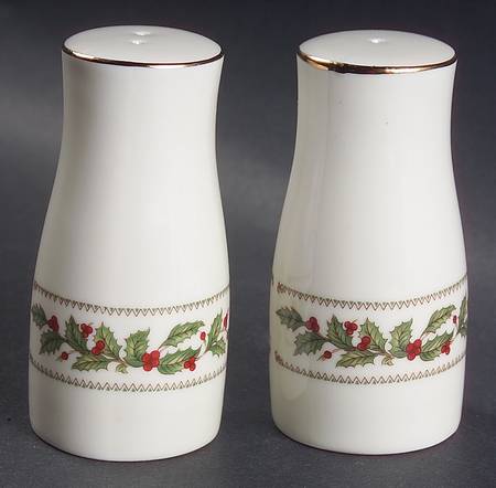 Ivory Holly (Japan) Salt & Pepper Set