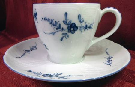 CHY2 Flat Cup & Saucer Set