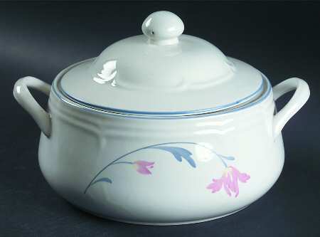Avonlea Round Covered Vegetable