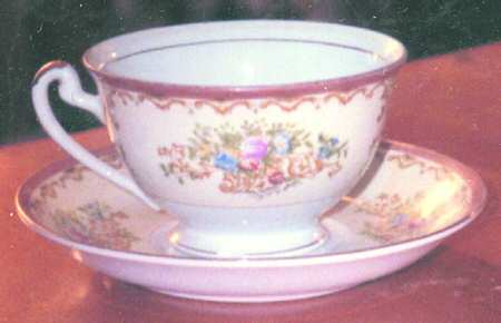CTM9 Footed Cup & Saucer Set