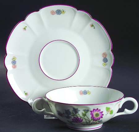 Meissen (Inner Red Line) Flat Cream Soup Bowl & Saucer Set