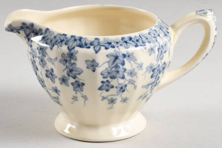Early English Ivy Blue Creamer