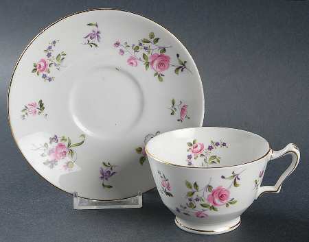 English Rosebud (Smooth Edge) Footed Cup & Saucer Set