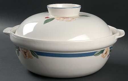 Savannah Grove 2.5 Qt Round Covered Casserole