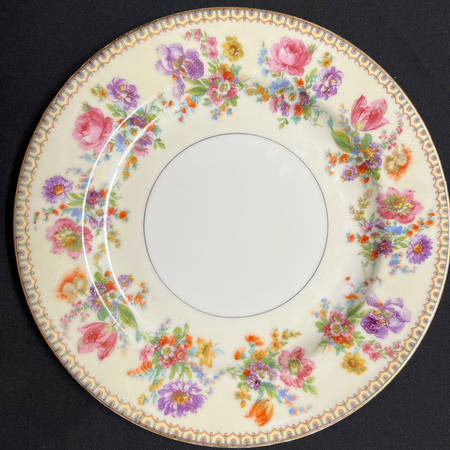 CZE107 Dinner Plate