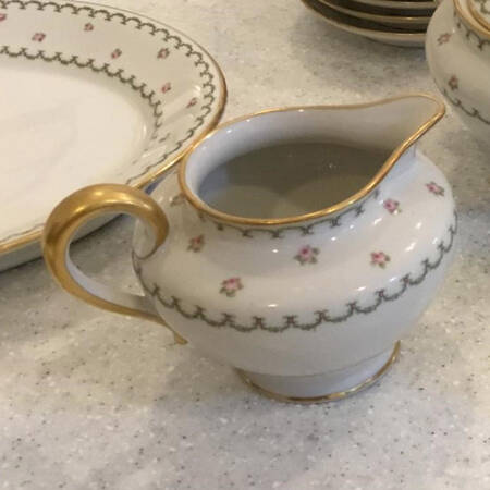 CHF715 Creamer