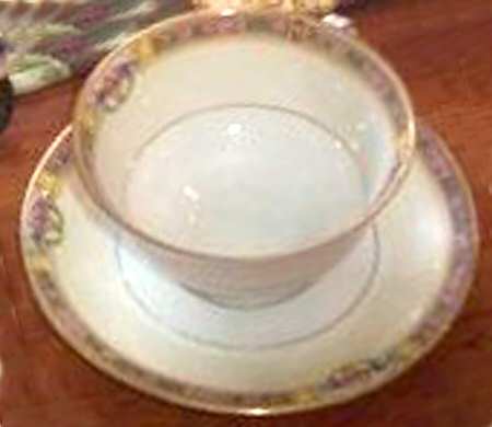 CZE113 Footed Cup & Saucer Set