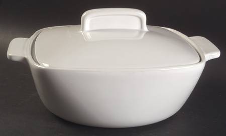 Pure White 2.5 Quart Square Casserole with Ceramic Lid