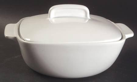 Pure White 1.5 Quart Square Casserole with Ceramic Lid