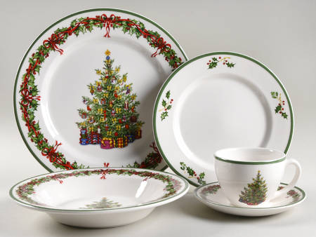 Holiday Celebrations (Green Trim) 40 Piece Estate Set