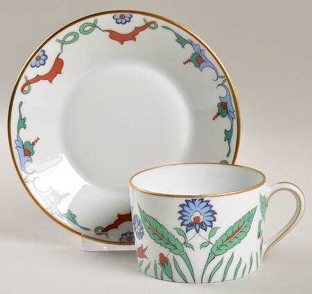 Art Persan Flat Cup & Saucer Set