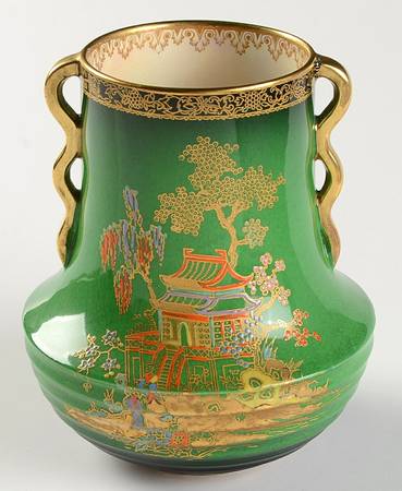 Vert Royale (Pagoda) 4" Vase