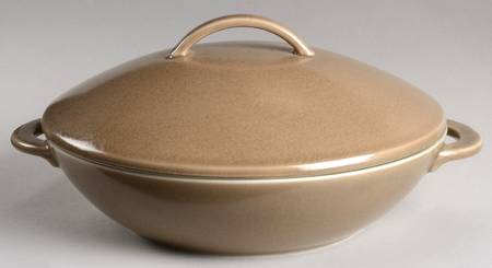 Cargo Sand 1.5 Qt Round Covered Casserole