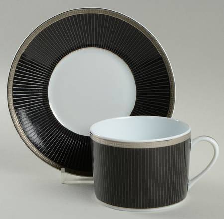Metropolis Black Flat Cup & Saucer Set