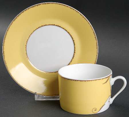 Follement (Gold Trim) Flat Cup & Saucer Set