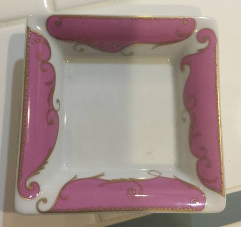 Follement (Gold Trim) Butter Pat