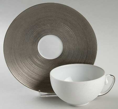 Aile Platine (Platinum) Flat Cup & Saucer Set