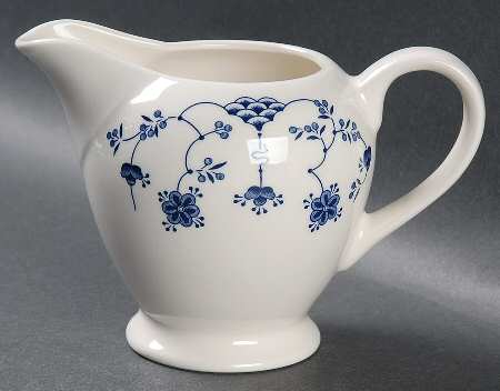 Helsinki Finlandia (Smooth Edge) Creamer