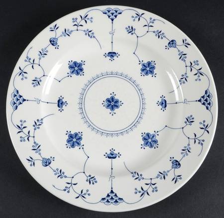 Helsinki Finlandia (Smooth Edge) Luncheon Plate