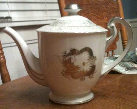 CBJ1 Teapot & Lid