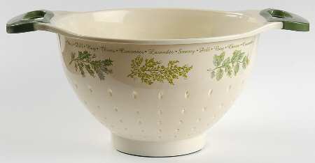 Thymeless Herbs (Corelle) Plastic Colander