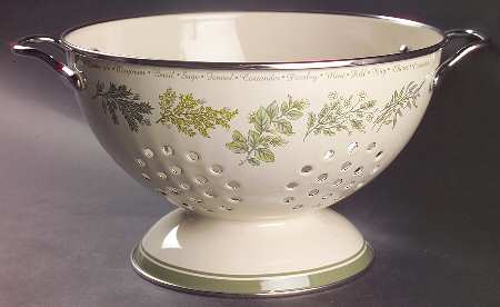 Thymeless Herbs (Corelle) 3 Quart Metal Colander