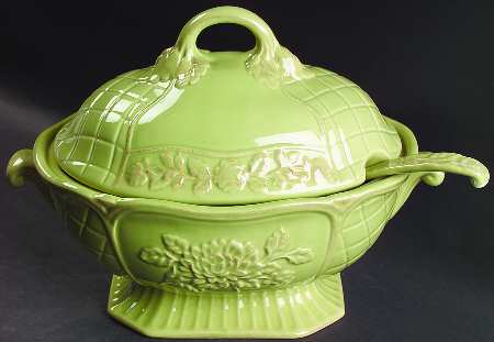 Cuisineware Green Tureen & Lid w/Ladle