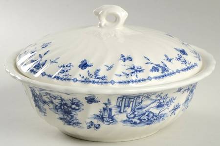 Toile Blue (Scalloped) Round Covered Vegetable