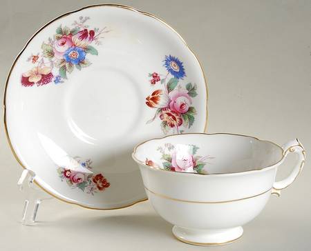 Footed Cup & Saucer Set