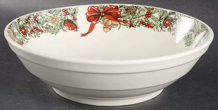 Holiday Wreath 9" Round Vegetable Bowl