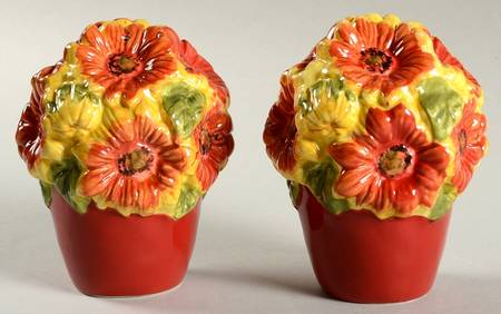 Sunburst Figural Salt & Pepper Set
