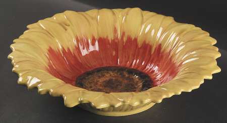 Sunburst 14" Round Figural Serving Bowl