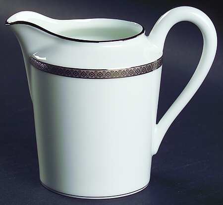 Andrea Oversize Creamer