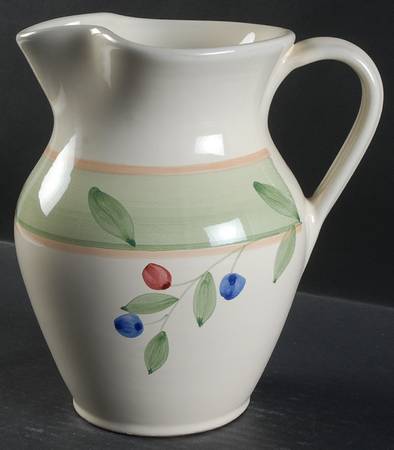 Olivella 64 Oz Pitcher
