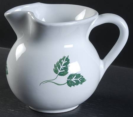 Foglia Verde 40 Oz Pitcher by Caleca