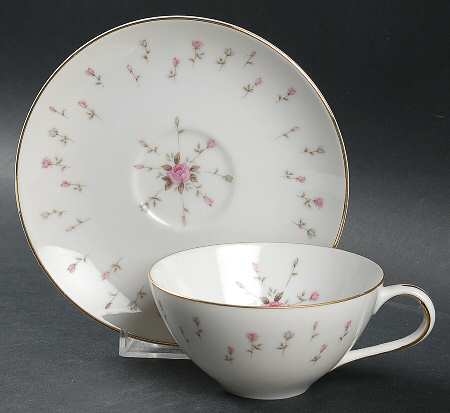 Lorelei Flat Cup & Saucer Set