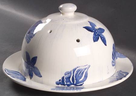 Conchas (Shell Decal) Cheese Dome W/11" Plate