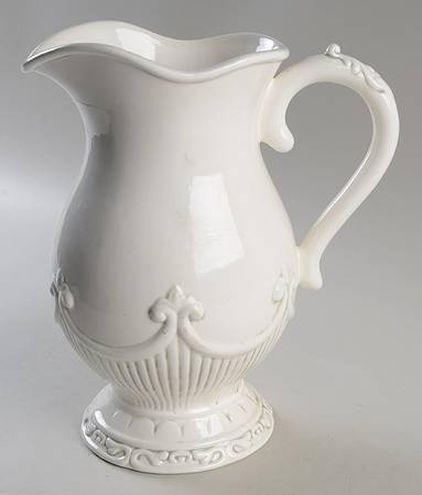 CLR23 88 Oz Pitcher