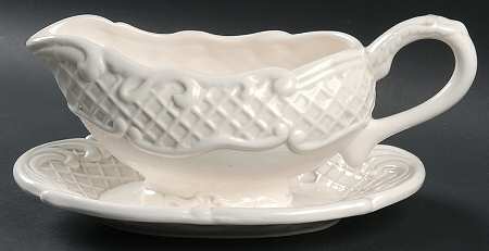 CLR23 Gravy Boat & Underplate/Relish