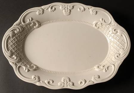 CLR23 18" Oval Serving Platter